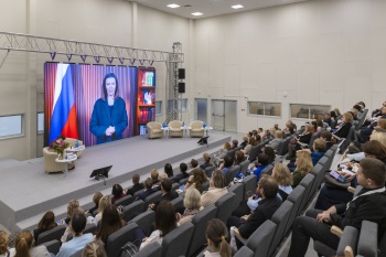 Дмитрий Чернышенко и Сергей Кравцов оценили российские ИИ-решения для науки и образования на форуме «Цифровые дни Иннополиса»